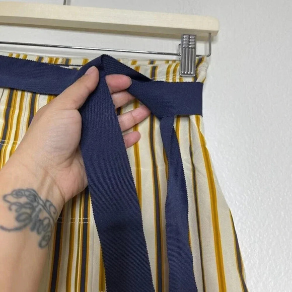 Tory Burch Monogram Wavy Stripe Knee Length Silk Pleated Belted Artsy Skirt Sz 0 - Picture 6 of 12